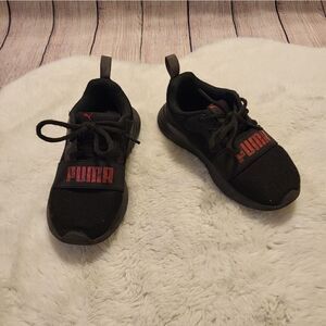 PUMA toddler boy black full lace-up sneakers